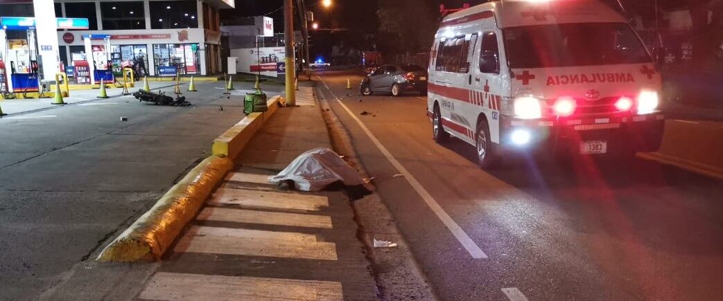 Katherine Flores Calero, perdió la vida luego de que la moto en la que viajaba como acompañante chocó contra un carro en Heredia. Foto cortesía.