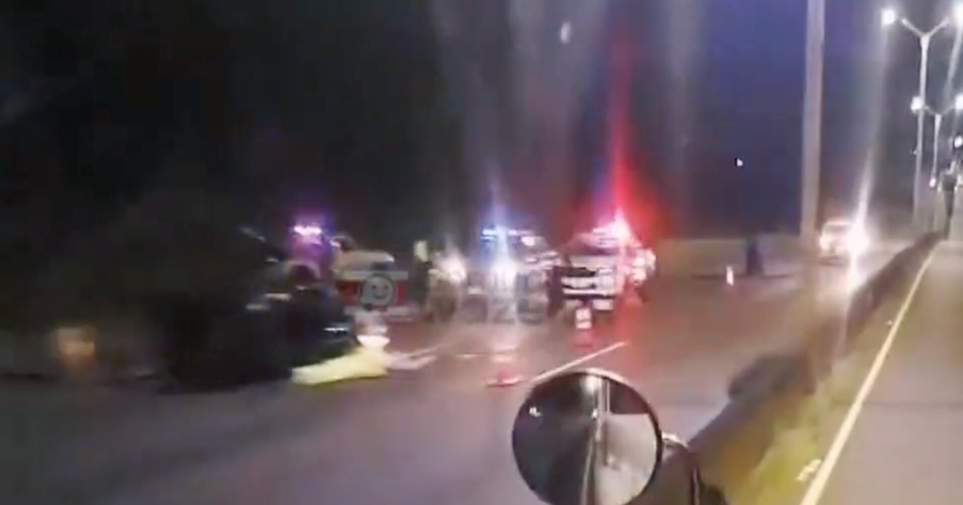 Accidente en la ruta General Cañas, sector de Ulloa en Heredia, dejó un hombre fallecido y una mujer en condición crítica. Cruz Roja atendió con tres unidades y el paso se mantiene cerrado con desvío hacia Barreal. Fotografía: