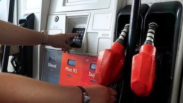 Aresep anunció los nuevos precios de los combustibles y, ¿adivine qué?