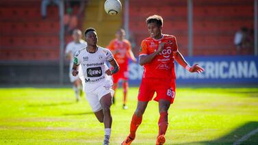 Error de debutante le dio vida al Puntarenas FC para alejarse del descenso