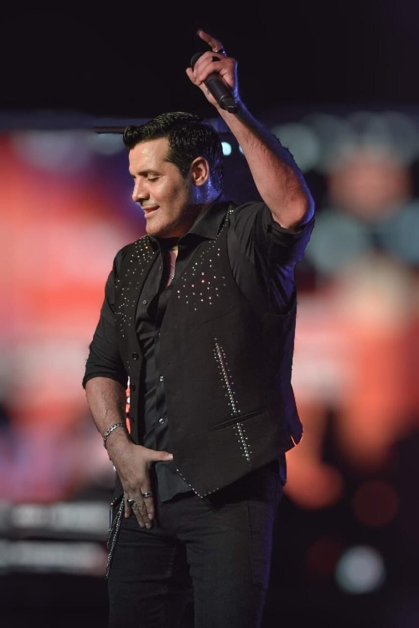 Matías Fuentealba doble perfecto de Chayanne