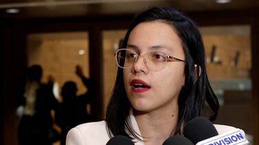 Diputada Sofía Guillén responde sin pelos en la lengua a quién la amenazó de muerte