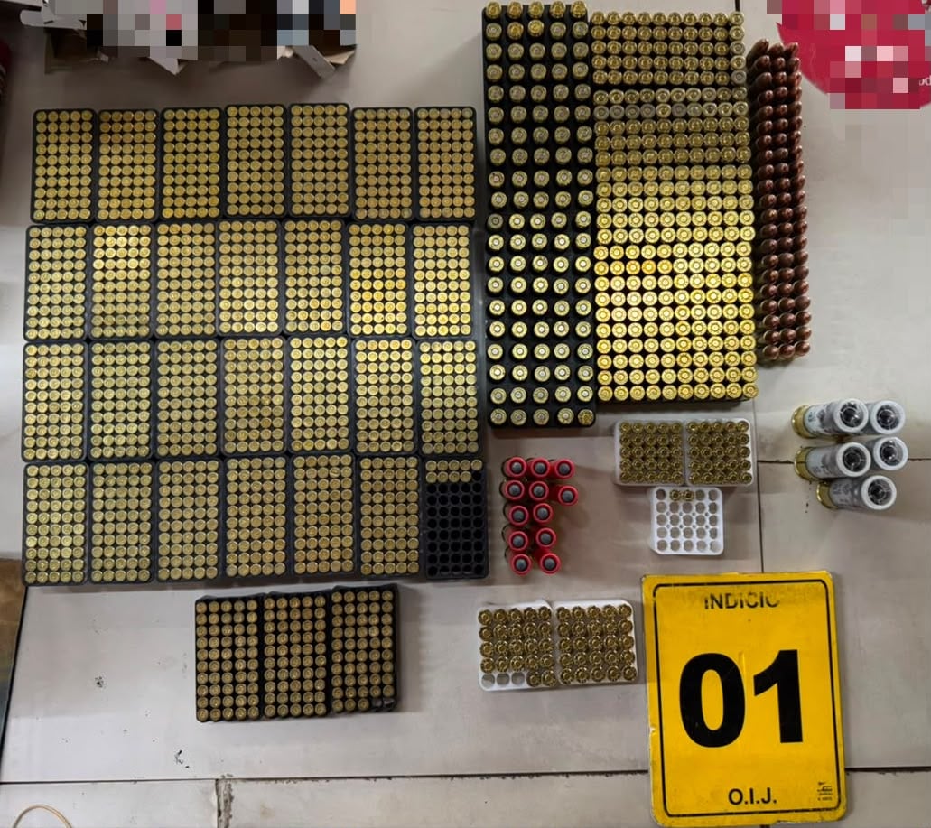 Los agentes allanaron un supermercado en que vendían municiones
