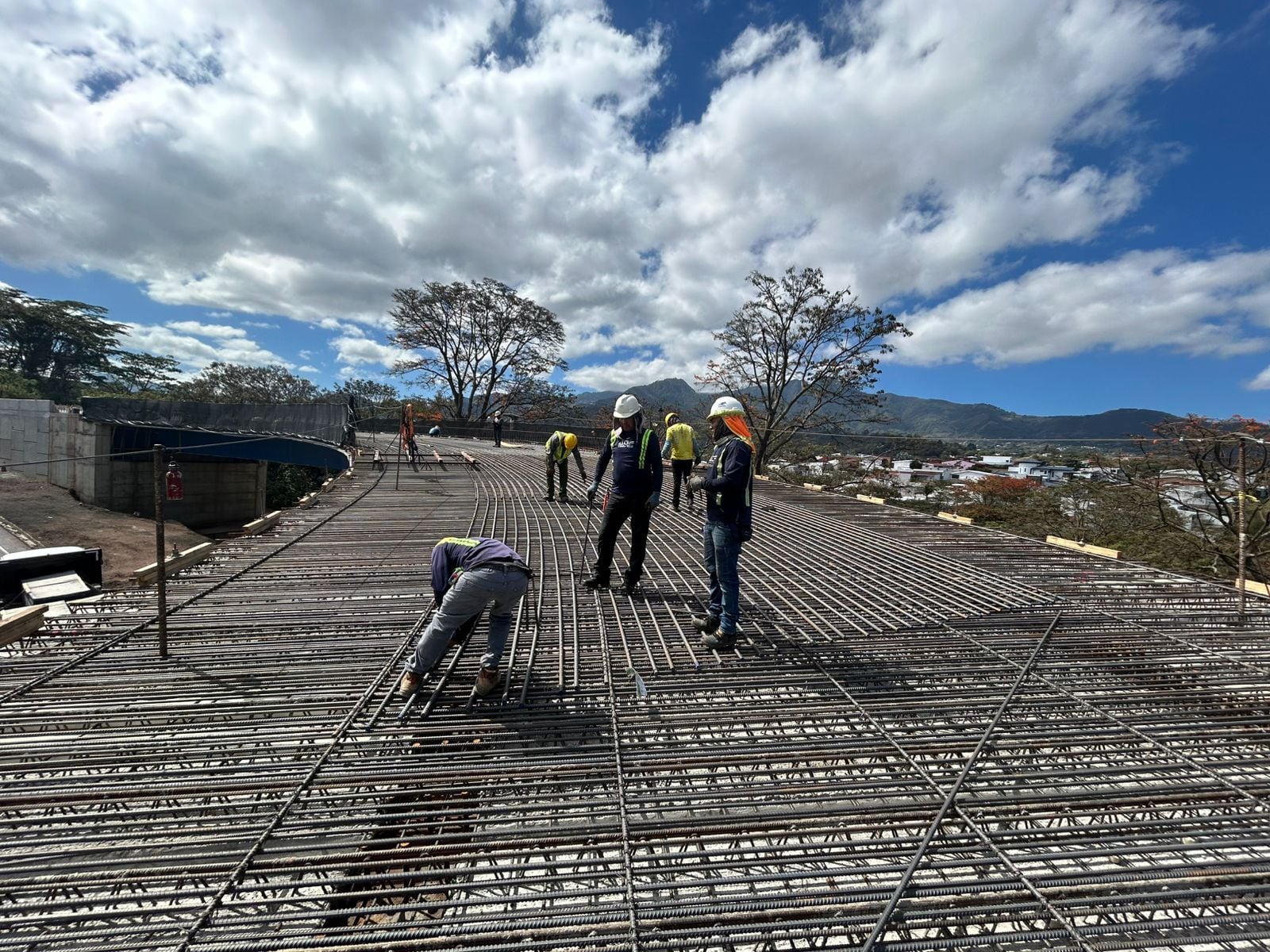 Trabajos en Circunvalación, en los Hatillos 7 y 8