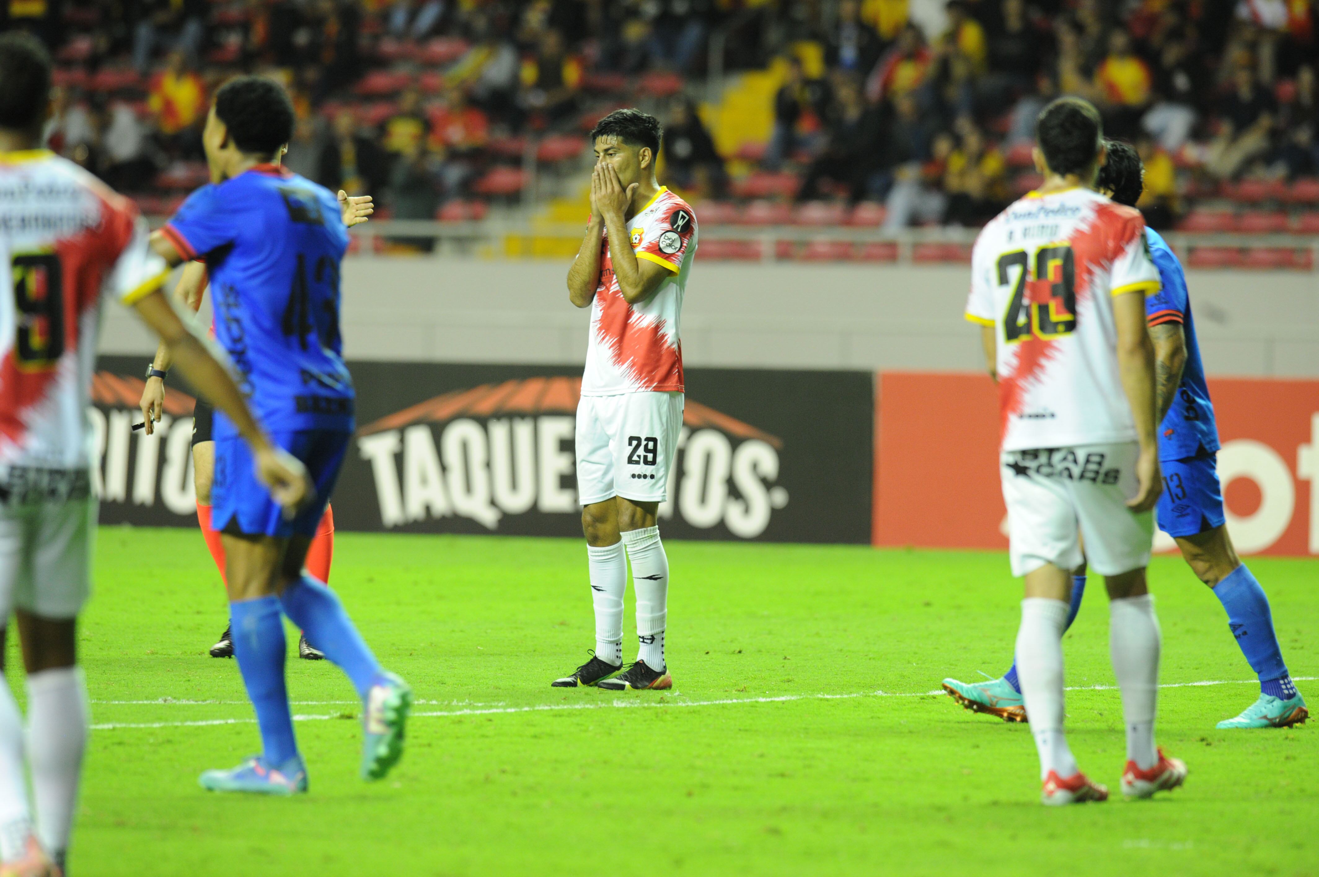Herediano vs Municipal de Guatemala.