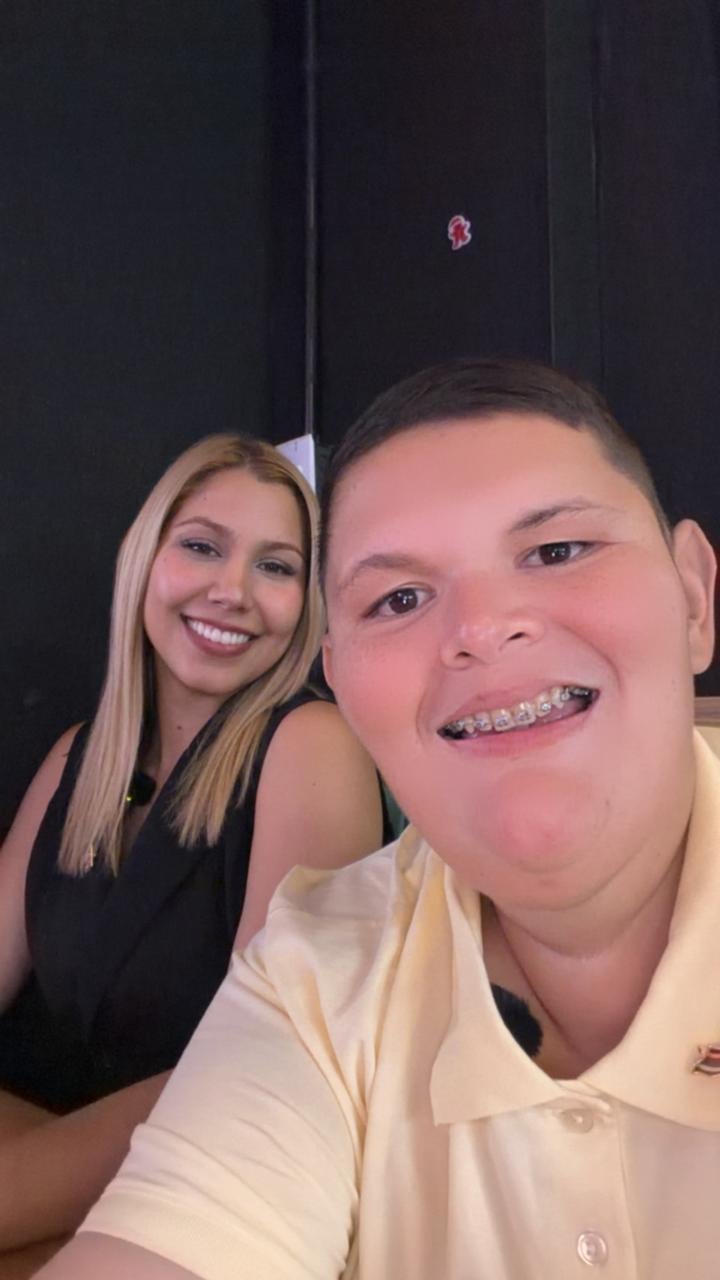 Roger Chacón, mejor conocido como El Rocha, creador de contenido.