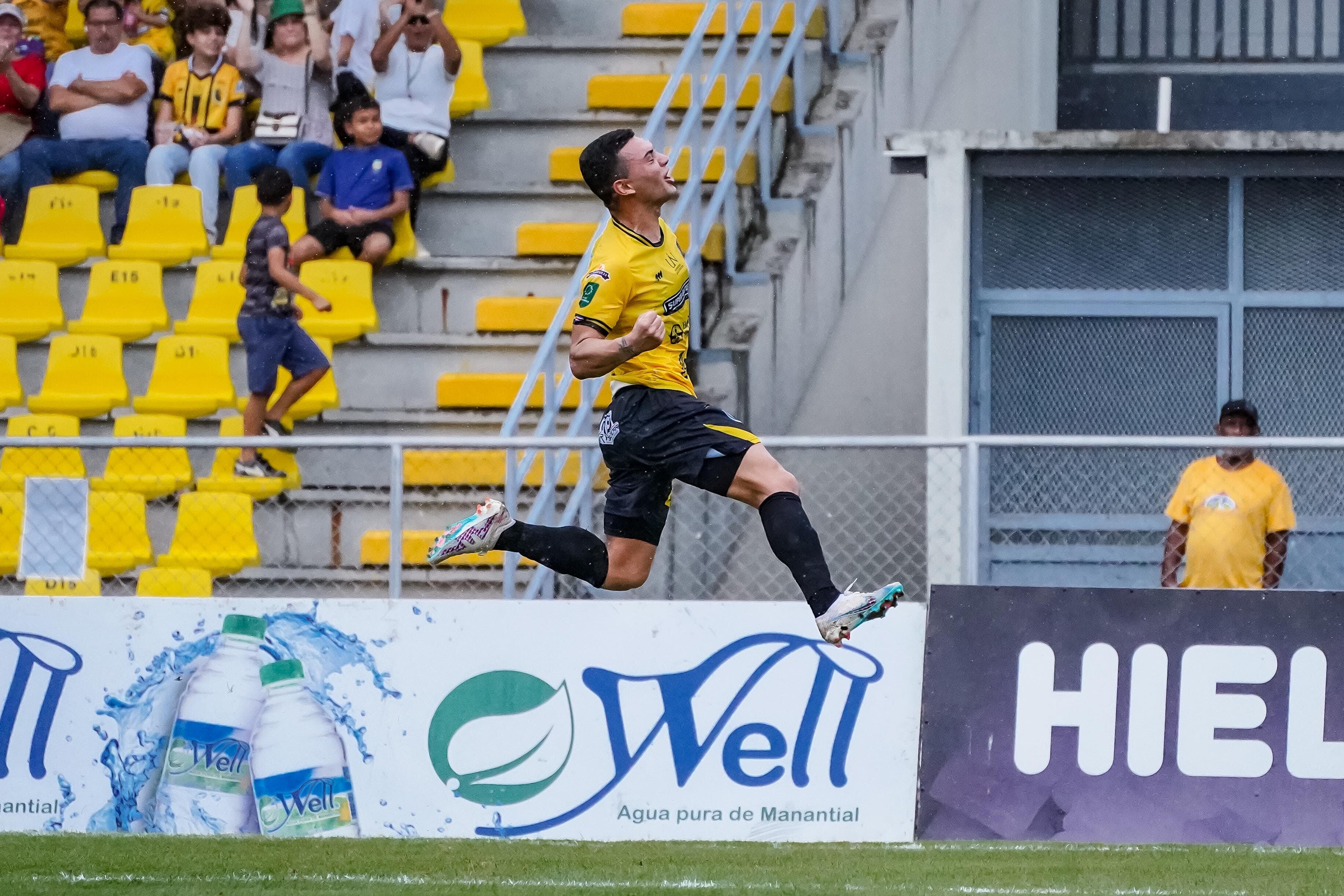 Malcon Pilone así celebró su primer gol con Liberia en la Apertura 2024. Foto: Prensa Liberia.