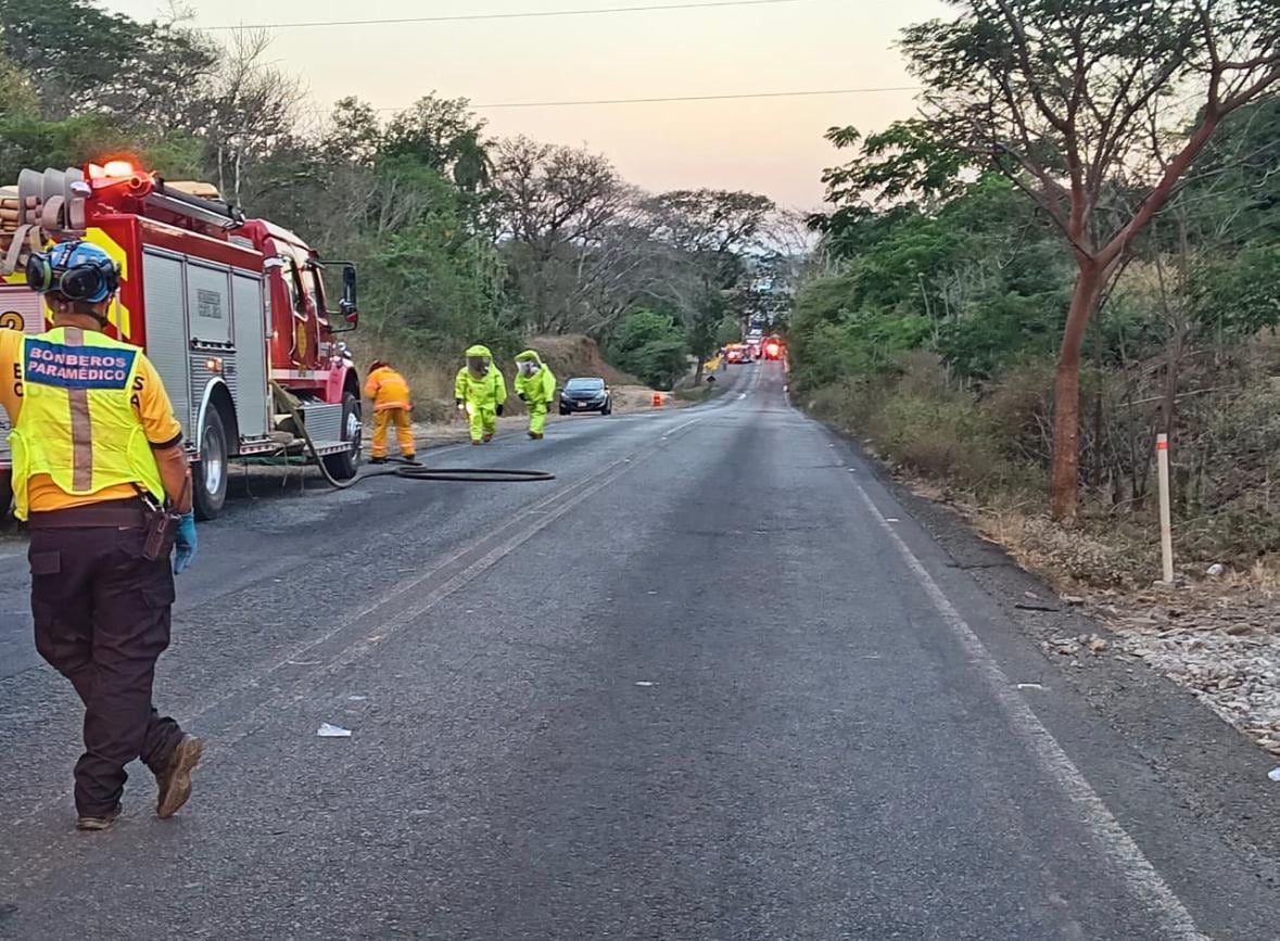Jesús Jiménez Ávila y su mamá doña Bernarda Jiménez murieron con 30 minutos de diferencia en hechos distintos, él en un accidente de tránsito en Chomes, Puntarenas y la mamá al estar hospitalizada. Foto: María Luisa Hernández para La Teja