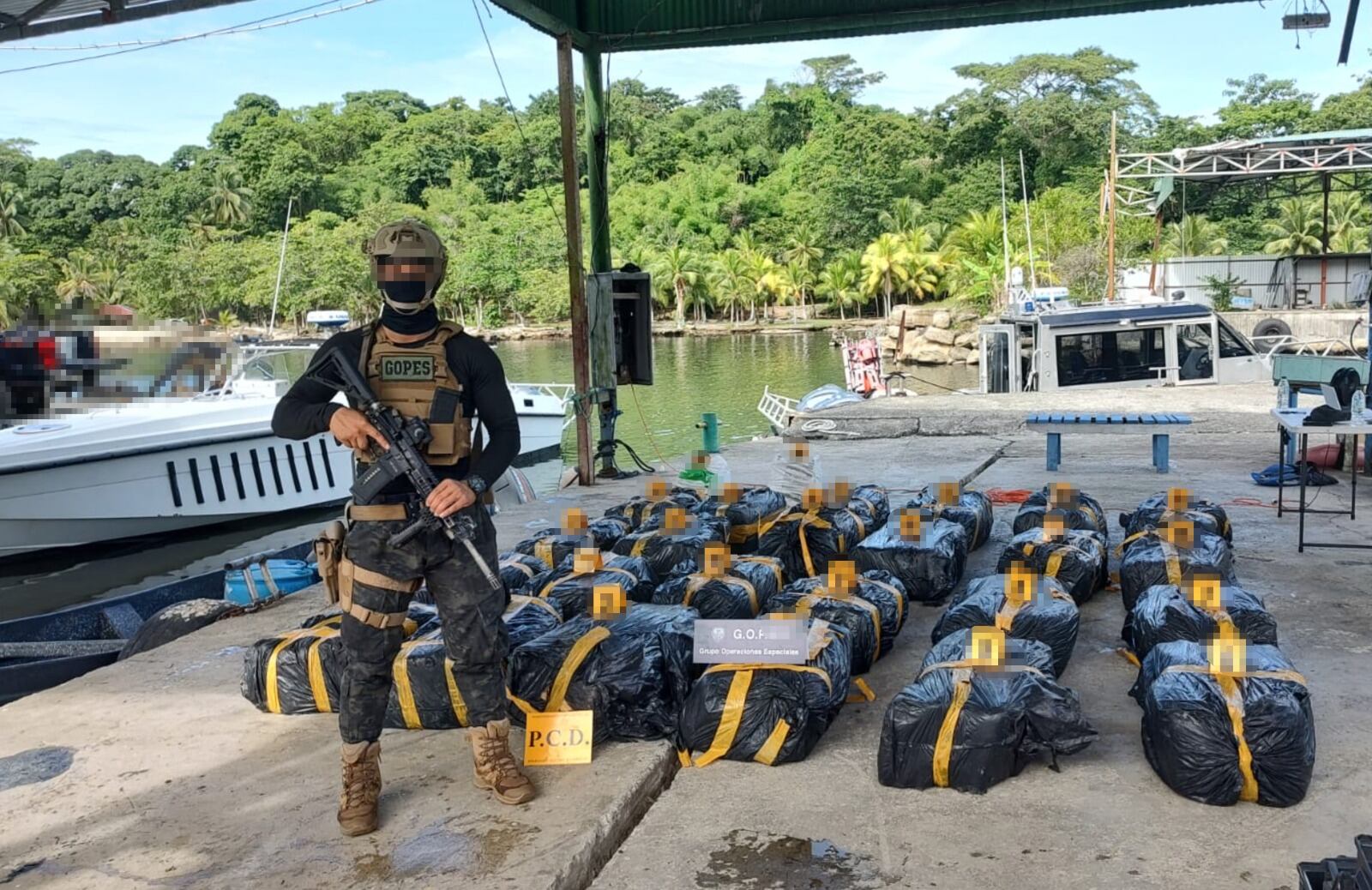Los cargamentos de cocaína y marihuana fueron llevados al muelle de Portete de Limón.