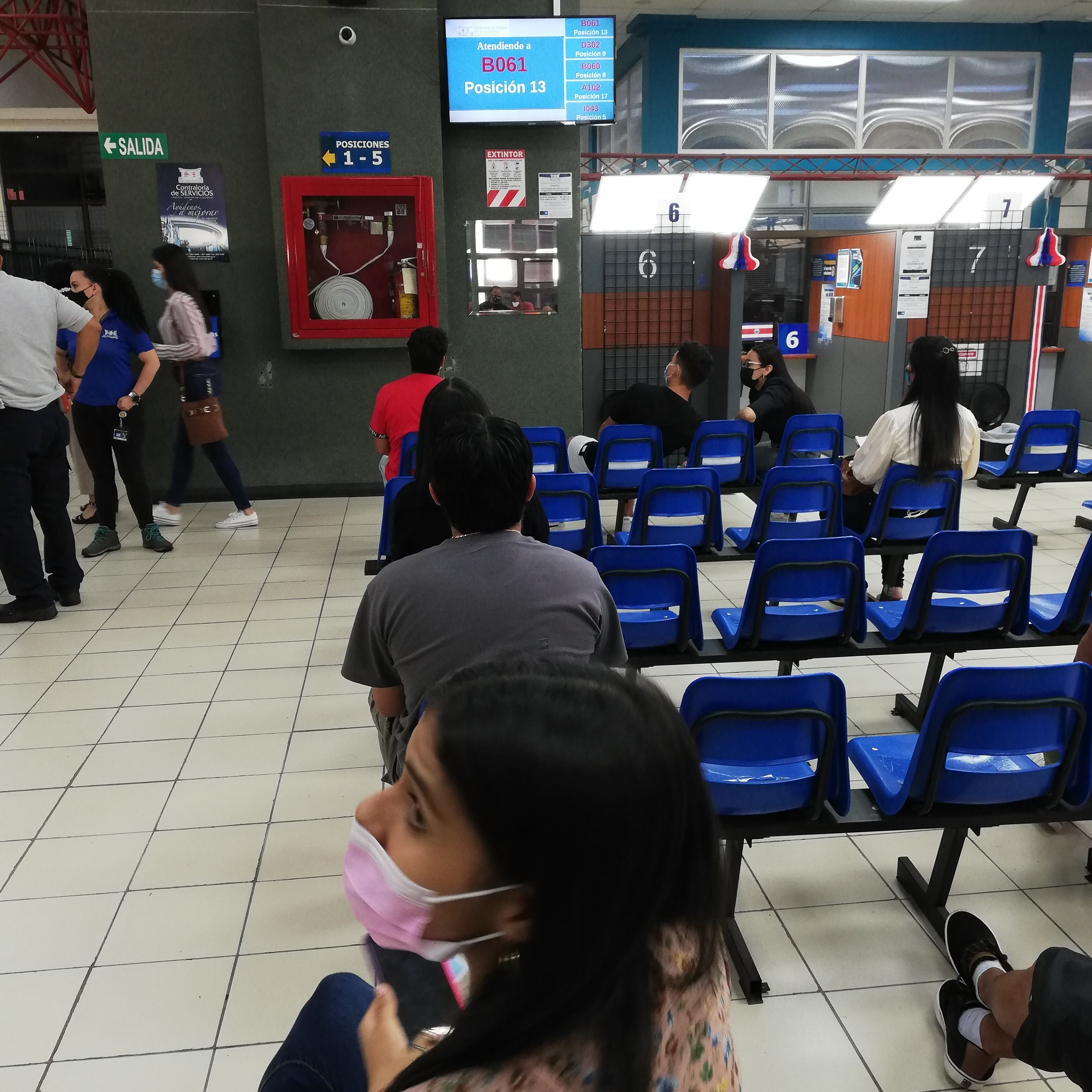 Nahomy Baltodano Ruiz solicitó, por primera vez, su cédula de identidad el 30 de setiembre del 2021, cumple 18 años el 20 de noviembre del 2021 y tenía hasta el 5 de octubre para hacer la solicitud si quería quedar en el padrón electoral de las elecciones presidenciales del 6 de febrero del 2022