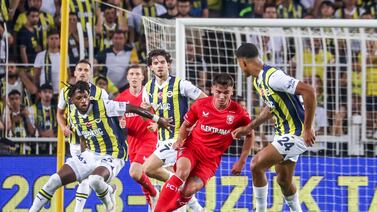 Goleada deja al Twente de Manfred Ugalde al borde de la eliminación