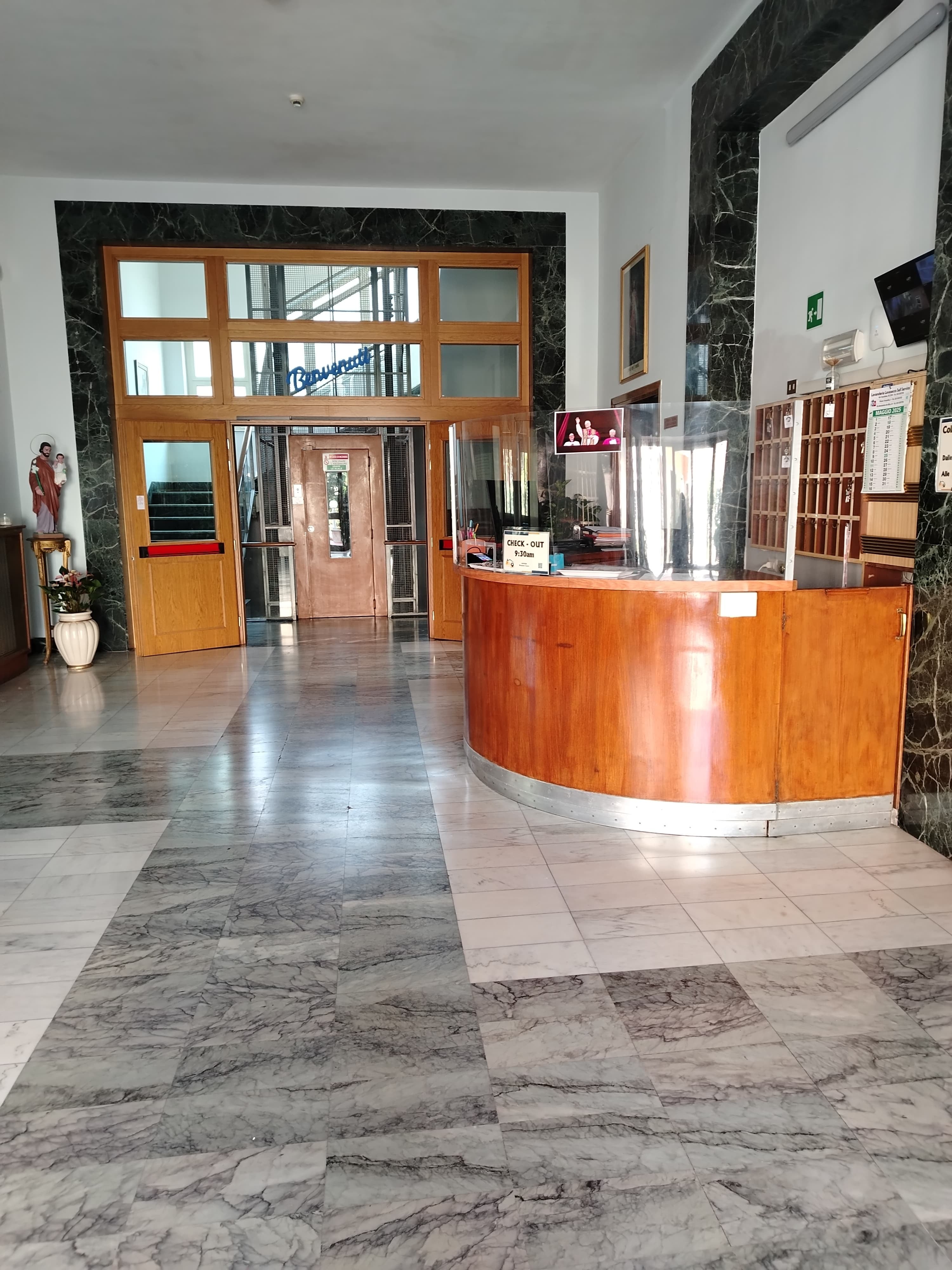 Hermanas Oblatas al Divino Amor en Roma.