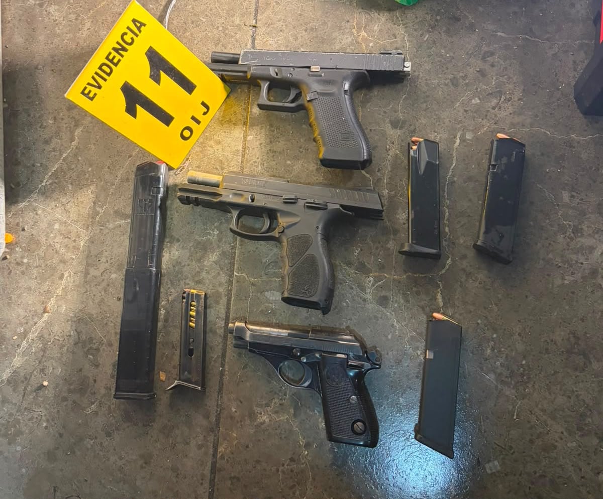 El OIJ encontró un arsenal en la vivienda allanada en Cartago. Fotos: OIJ