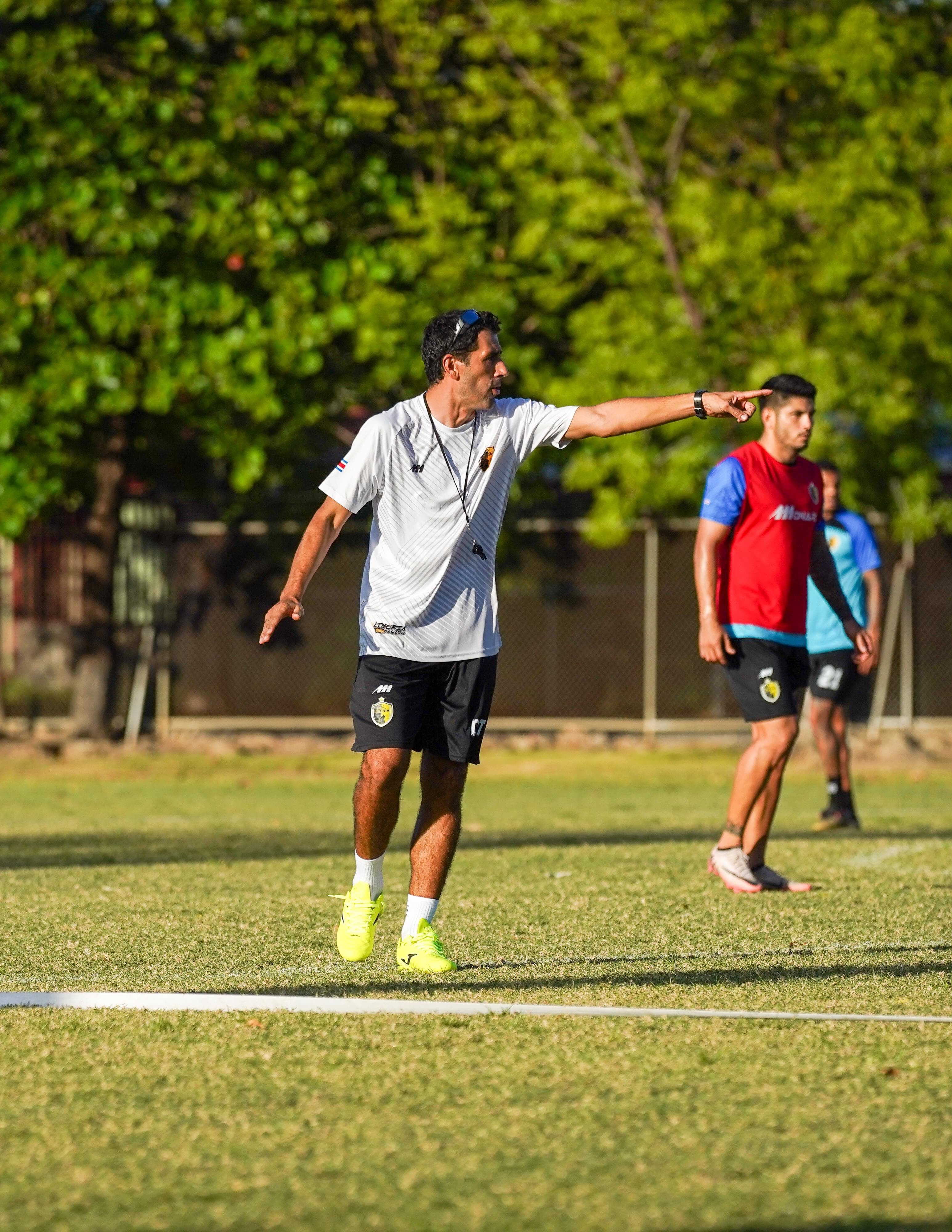 Fabrizio Ronchetti dirigirá a Liberia en el juego contra Saprissa. Prensa ML.
