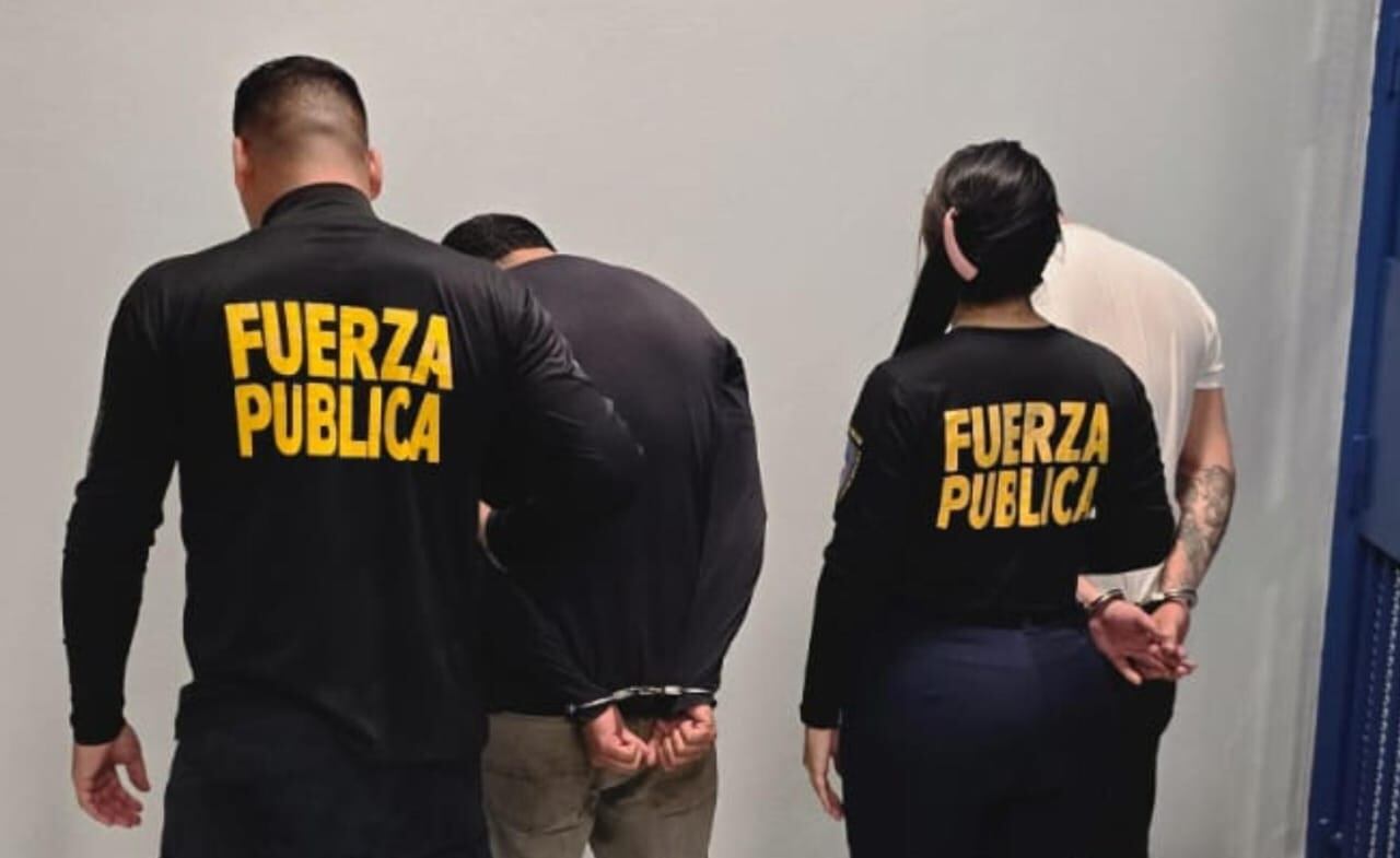 Dos hombres de apellidos Cortés y Bolaños son sospechososo de tener retenidos a un hombre y una mujer en finca 11 de Río Frío de Sarapiquí. Foto: MSP