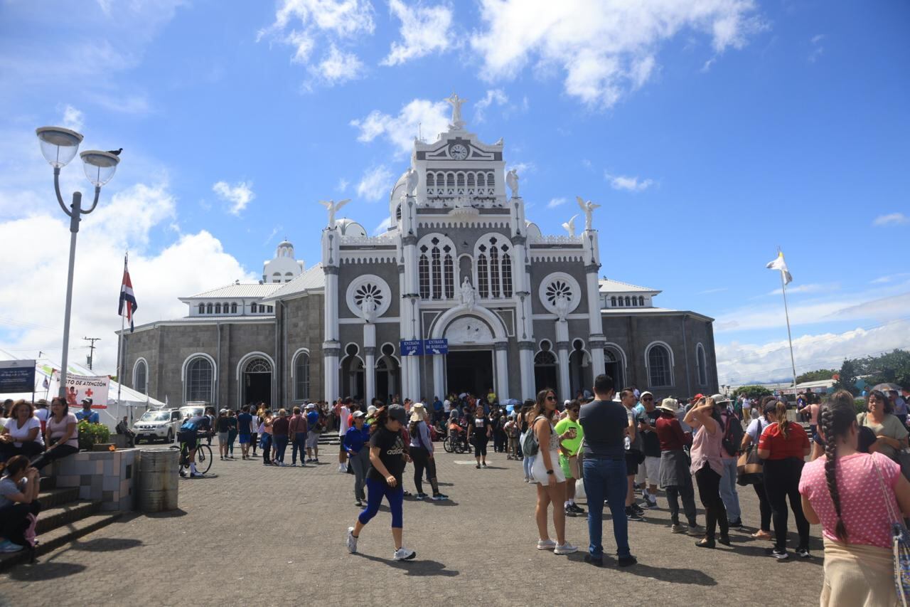Miles de fieles hicieron la romería este jueves 25 de julio