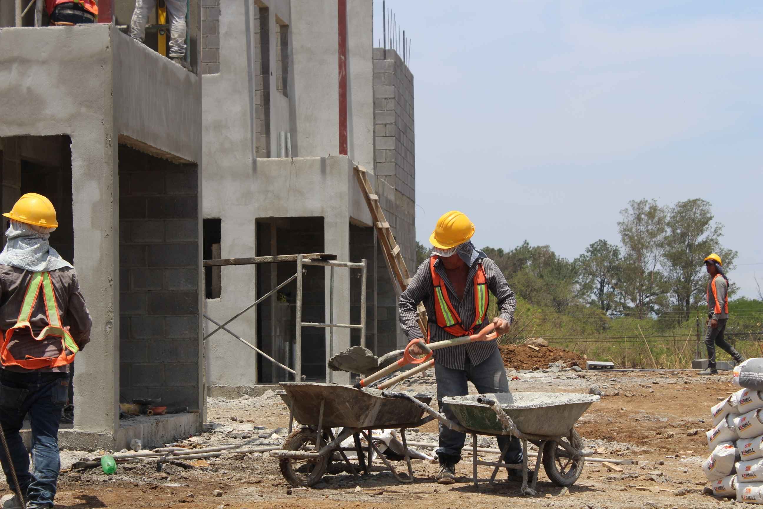 En los 275 días que lleva el 2019 ya hay 10 mil familias que se han beneficiado con el Bono de Vivienda. Al año solo le faltan 90 días y, según nos confirma el Banhvi, todavía hay chochosca suficiente para que otras 4 mil familias se lleguen a comer el tamalito con el Bono aprobado.