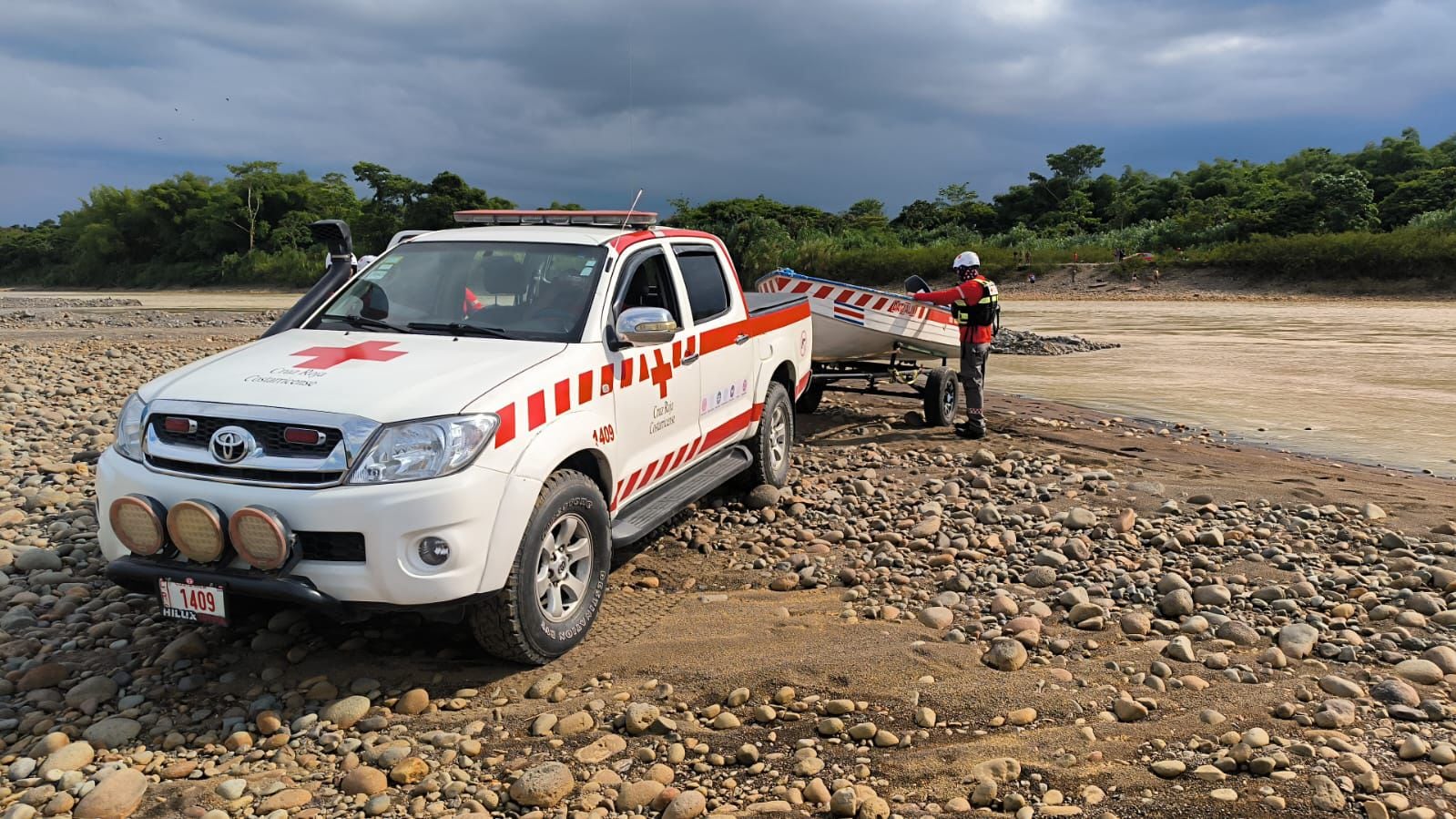 operativo de búsqueda este domingo en el río Chirripó