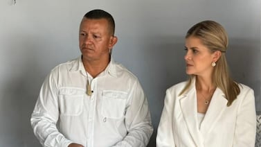 Laura Fernández nombra en importante puesto a colaborador que tuvo altercado con funcionario del Congreso