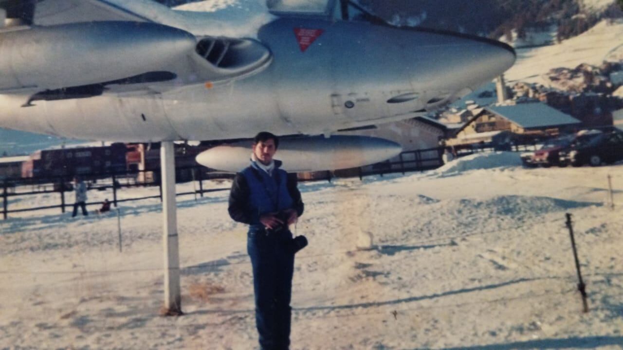 Alberto Murillo tiene 56 años, vive en Desamparados y la música lo “flechó” desde que era muy niño