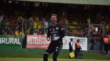 Le preguntamos a Adrián De Lemos que si saldría del retiro para ayudar en la portería del Herediano y esto dijo