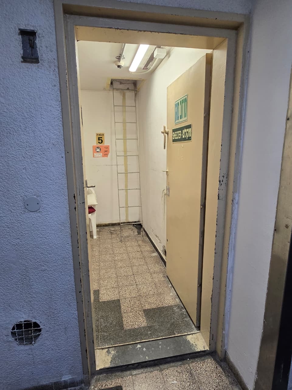 El influencer costarricense, Johan Sandí Fernández, llegó a Israel justo el pasado sábado 28 de febrero, cuando iniciaron los bombardeos de Israel y Estados Unidos a Irán y está atrapado en ese país