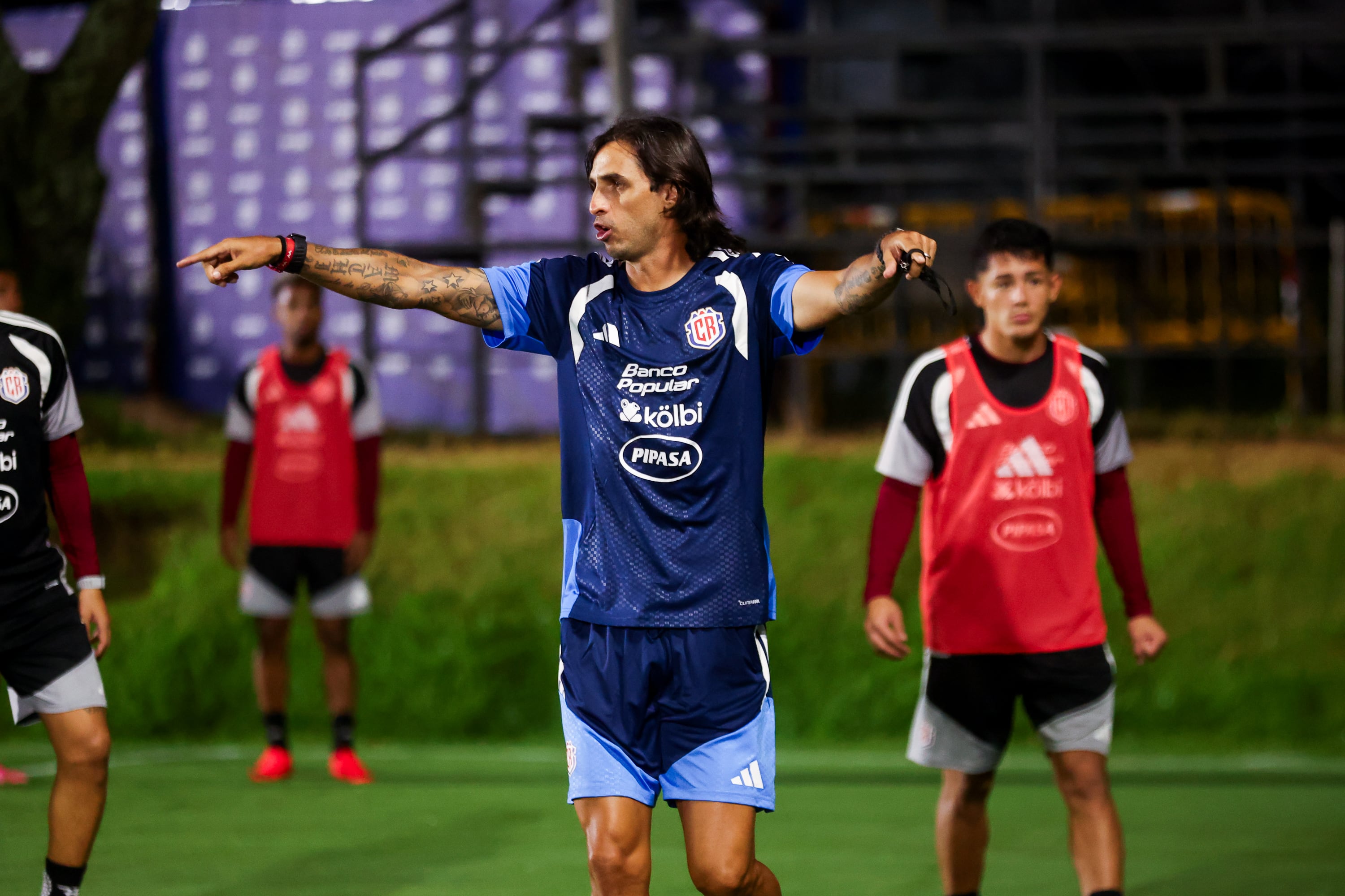 Bryan Ruiz trazó las primeras pinceladas de lo que quiere como técnico de la Selección de Costa Rica.