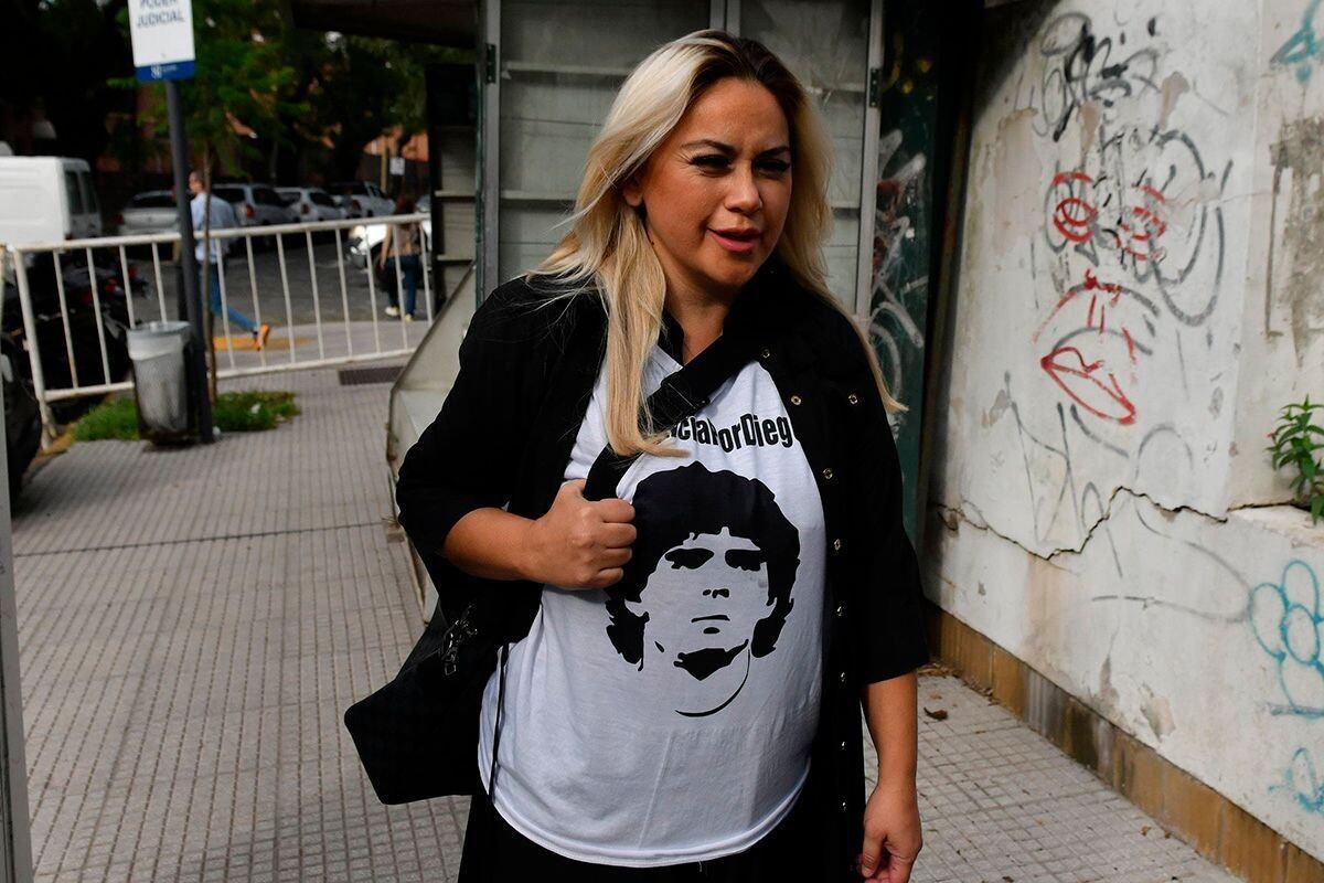 Verónica Ojeda, exesposa de Diego Maradona declaró en el juicio por la muerte del exastro argentino. Foto tomada de la Agencia de Noticias Digital.