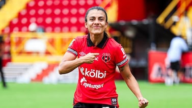 “Estar en Alajuelense es tener hambre de ganar”: Gaby Guillén y el peso del favoritismo antes de la semifinal