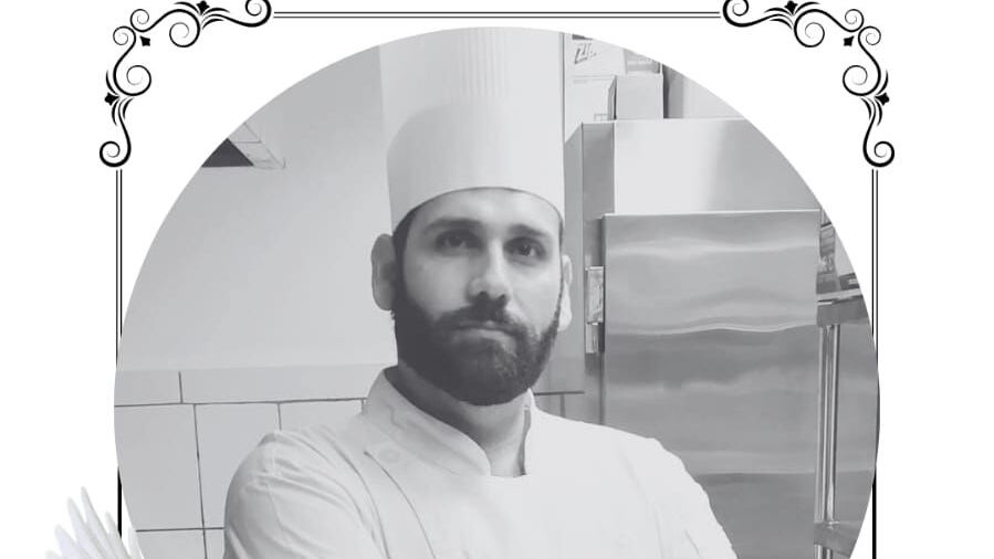 José Roberto Quirós, de 42 años, preparaba pan cuando el horno explotó y la puerta lo golpeó. Foto: Tomada de redes sociales