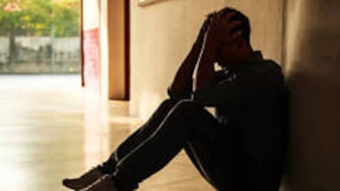 Arrestan a profesora por presunta relación inapropiada con alumno de 14 años