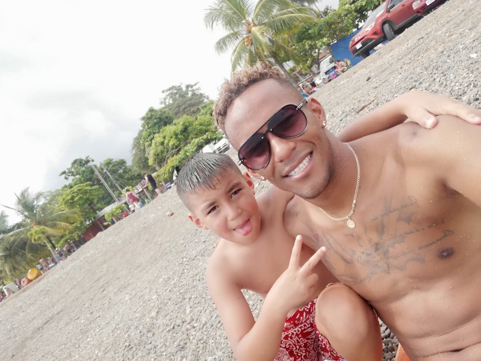 Jeykel Venegas y su familia