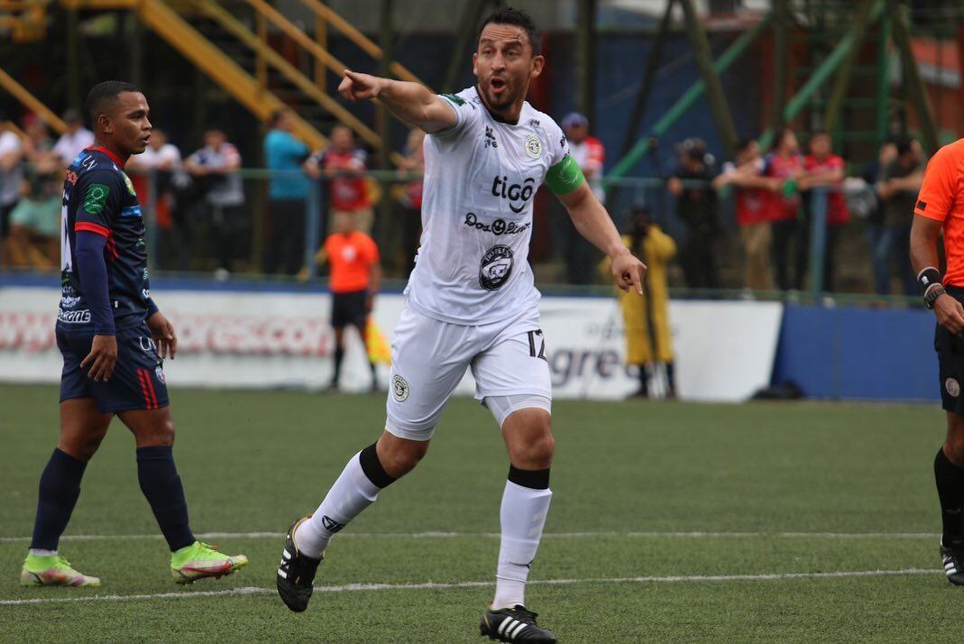 En la jornada 22 del Clausura 2022, San Carlos en su estadio, el Carlos Ugalde, venció 2-1 a Sporting