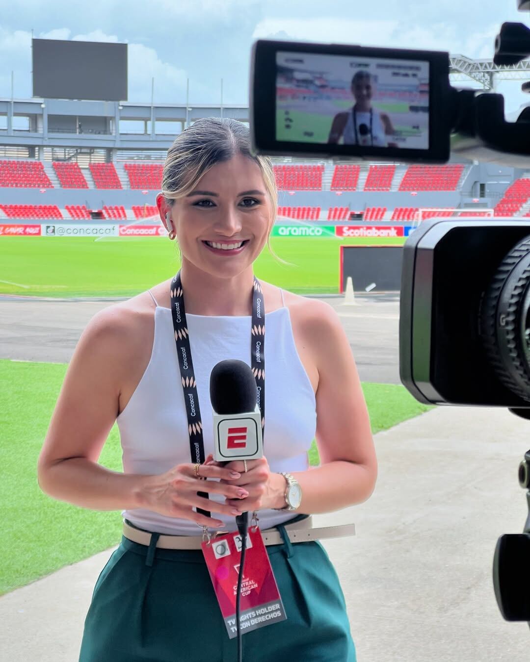 Melissa Gallego es una periodista panameña que trabaja para ESPN.