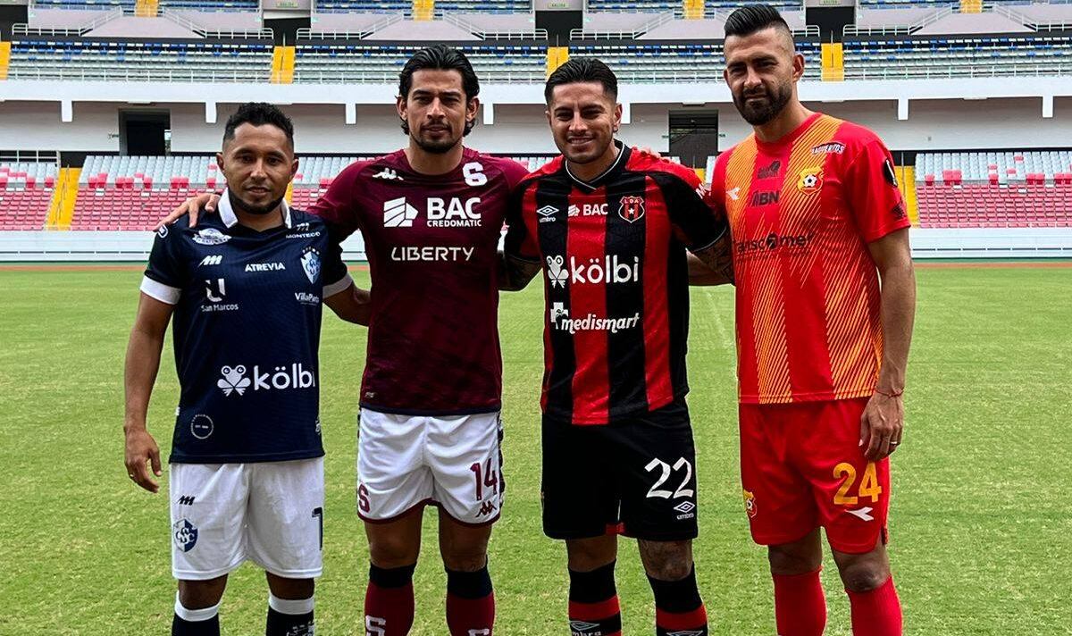 Allen Guevara del Cartaginés, Ariel Rodríguez de Saprissa, Rónald Matarrita de Alajuelense y Juan Miguel Basulto del Herediano (izquierda a derecha) serán los abanderados de los 90 Minutos por la Vida para la edición del 2025.