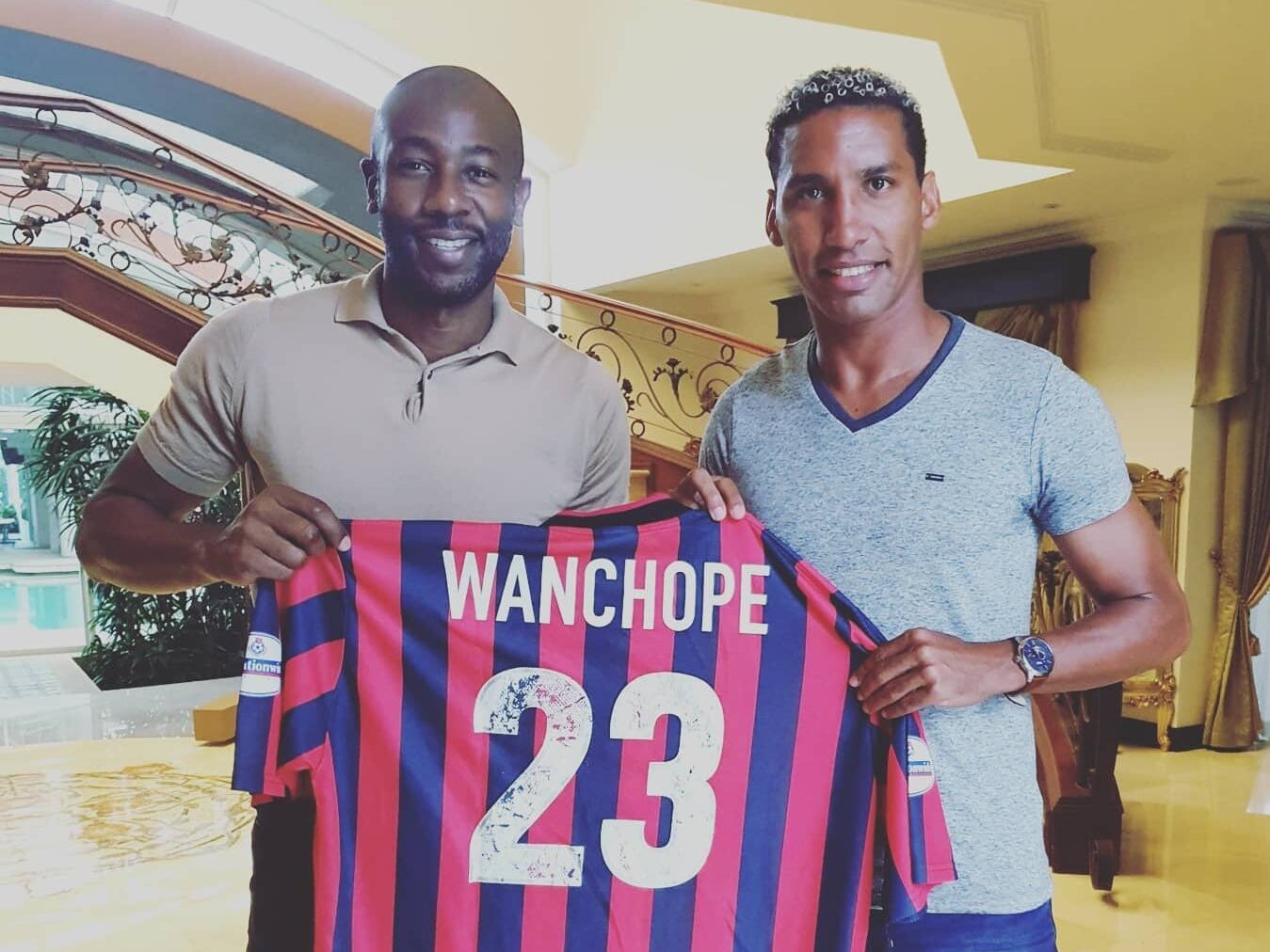 Marcel Hernández y Paulo Wanchope