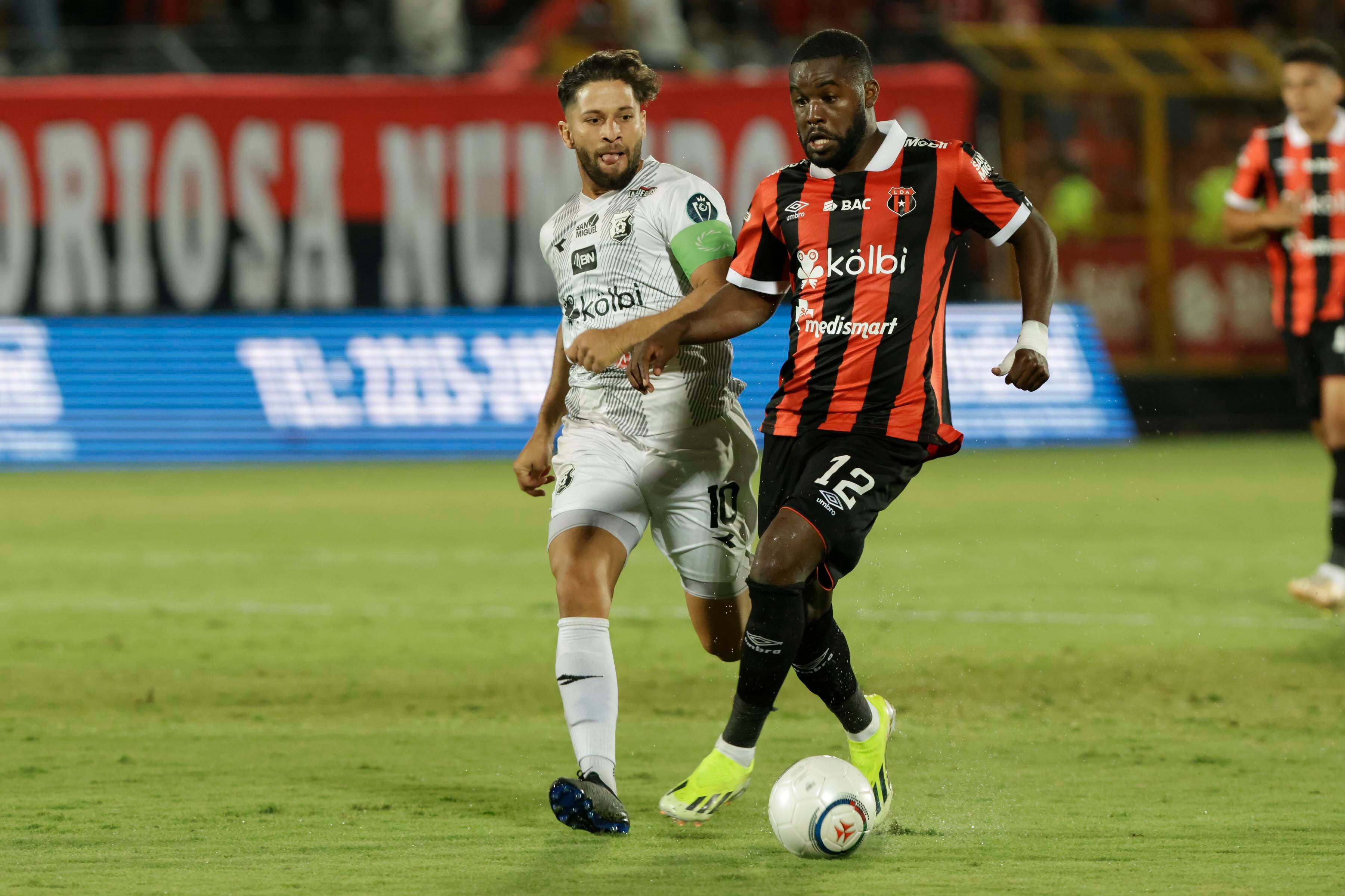 24/02/2024. Estadio Alejandro Morera Soto, Alajuela. Hora: 06:00 p.m. Partido de la Jornada 9 del Torneo de Clausura 2024 disputado entre la Liga Deportiva Alajuelense (LDA) y el Club Sport Herediano en el Estadio Alejandro Morera Soto de Alajuela. Fotos: Mayela López