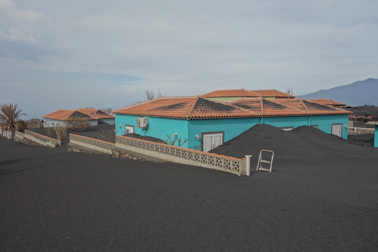 El vulcanólogo Gino González Ilama, estuvo en la isla de Canarias, La Palma, en España, entre noviembre y diciembre del 2021, tras la erupción de un volcán de la zona que provocó el nacimiento de otro volcán.