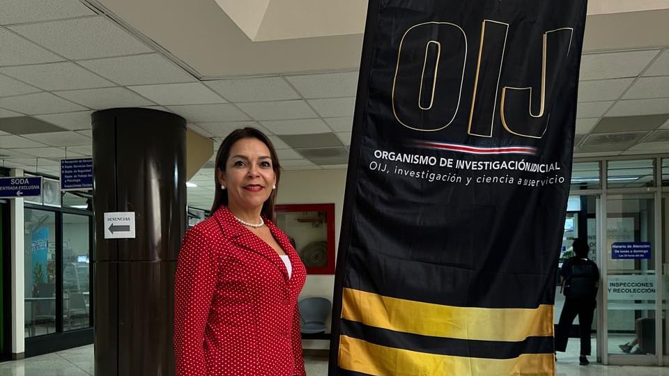 Yorleny Ferreto, de 53 años, es una abogada del OIJ, que sobrevivió a la violencia doméstica. Foto: La Teja