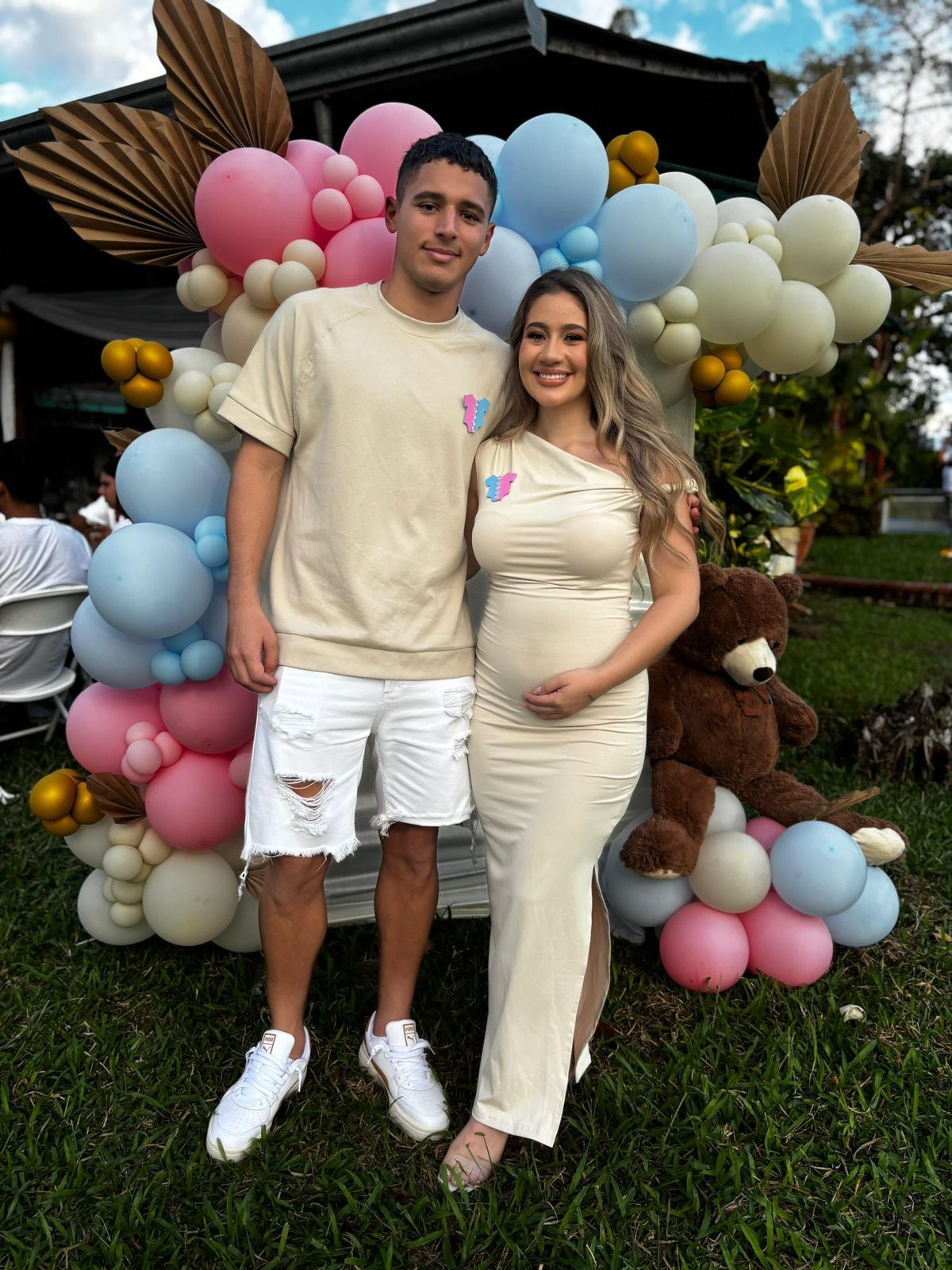 Dorian Rodríguez, jugador del Sporting regresó a las canchas luego de superar una lesión y espera su primer hijo. Cortesía Dorian Rodríguez.