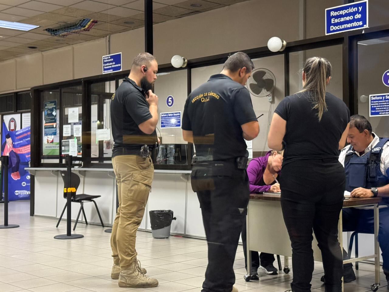 Ofelia Taitelbaum se presentó en el Tribunal Penal de Hacienda, en Goicoechea, a las 7:46 p.m.