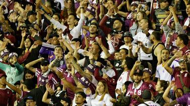 Defensor saprissista se hizo un selfi con un jugador del Tauro FC, próximo rival del Herediano