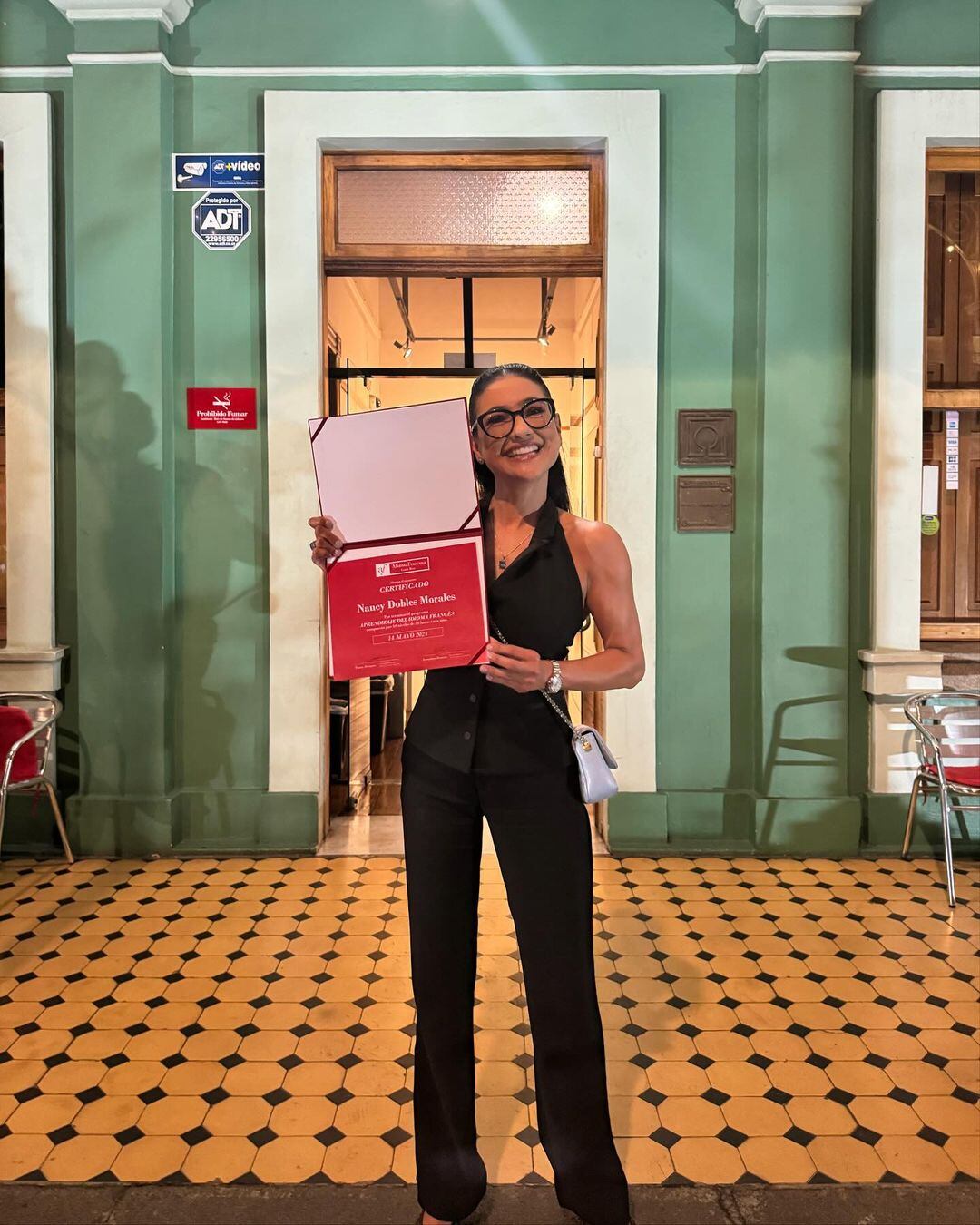 Nancy Dobles, presentadora de canal 7