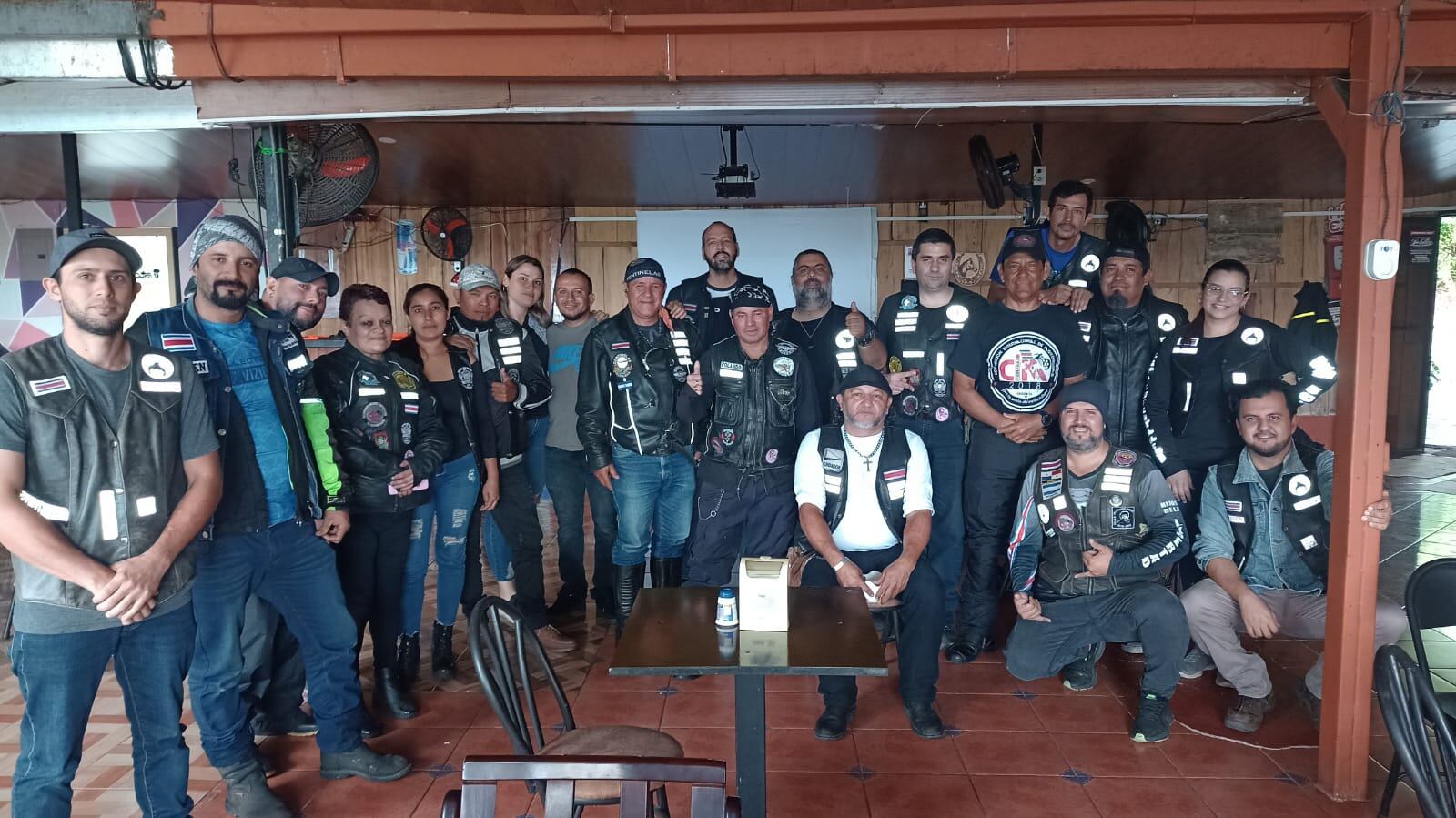 Eduardo Murillo Chavarría, presidente del Comité Cívico Nacional de Motociclistas, advierte que los motociclistas se oponen a la idea del ministro de Seguridad Pública, Mario Zamora, de que usen chaleco con la placa de la moto bien grande