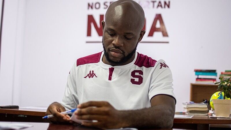 Javon East llega al Saprissa hasta mayo del 2025. Prensa Saprissa.