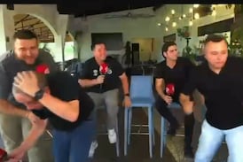 (Video) Periodistas abandonan programa en vivo por fuerte temblor en Panamá