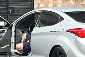 Asesinan a hombre dentro de vehículo en Cartago