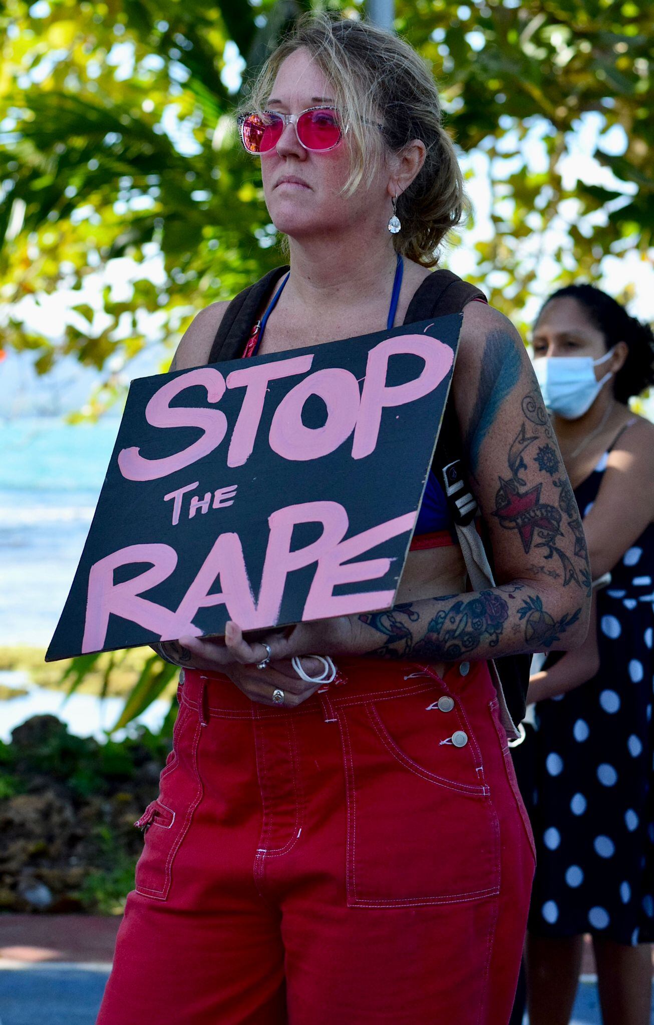 Unidas Talamanca se manifestaron en Puerto Viejo, donde una joven danesa, cuyo nombre no fue revelado, fue agredida sexualmente por varios hombres, el 6 de enero.