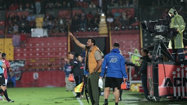 Técnico de Pérez Zeledón critica falta de protección a los jugadores tras caída ante Alajuelense