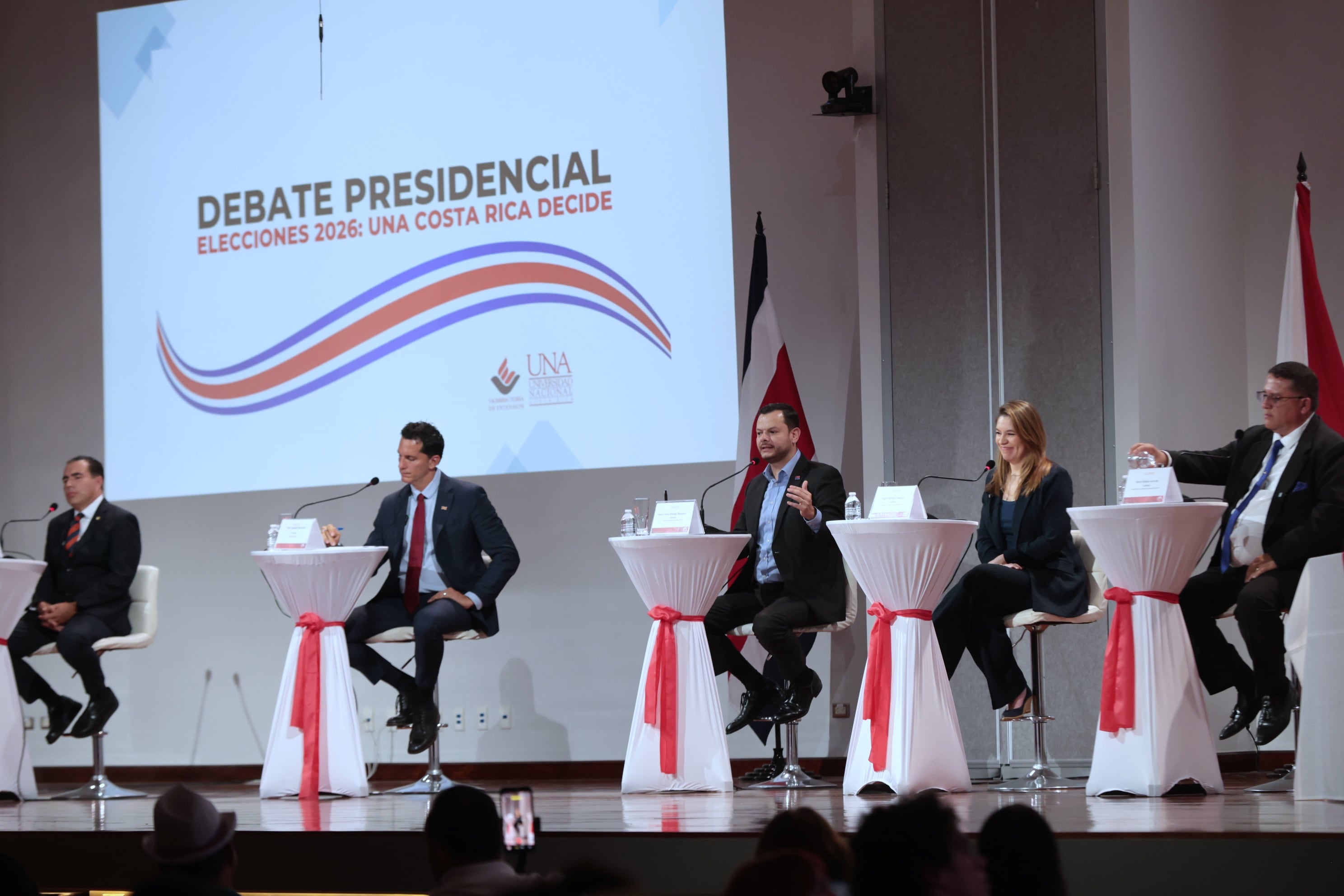 Candidatos a la presidencia de la república durante Debate Presidencial en la UNA